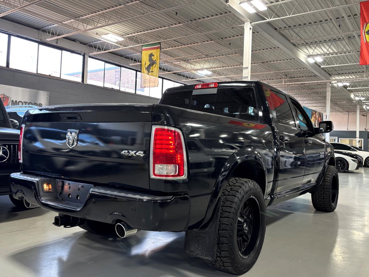 2016 RAM 1500 Laramie|V8HEMI|4WD|CREW|NAV|ALPINE|LEATHER|WHEELS| Photo