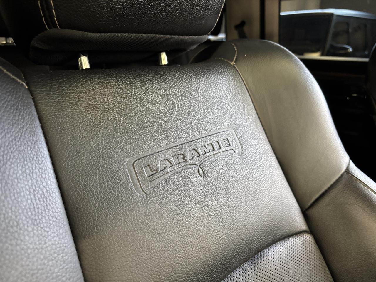 2016 RAM 1500 Laramie|V8HEMI|4WD|CREW|NAV|ALPINE|LEATHER|WHEELS| - Photo #14