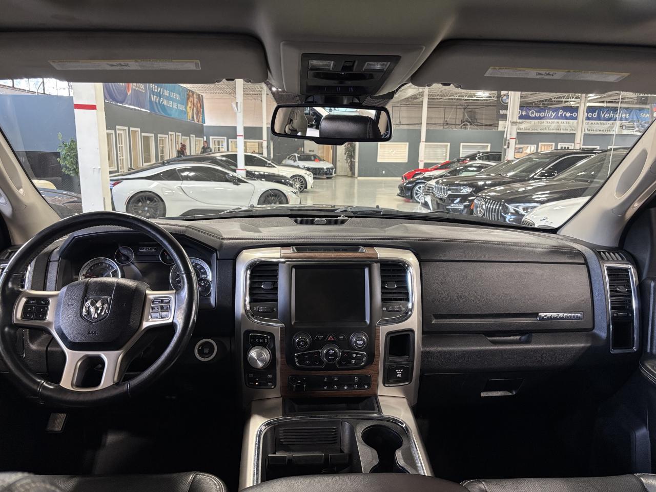 2016 RAM 1500 Laramie|V8HEMI|4WD|CREW|NAV|ALPINE|LEATHER|WHEELS| Photo