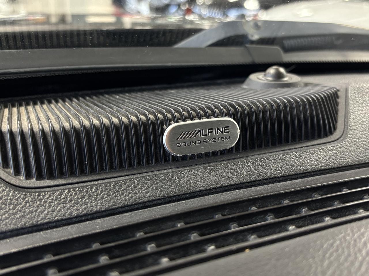 2016 RAM 1500 Laramie|V8HEMI|4WD|CREW|NAV|ALPINE|LEATHER|WHEELS| Photo