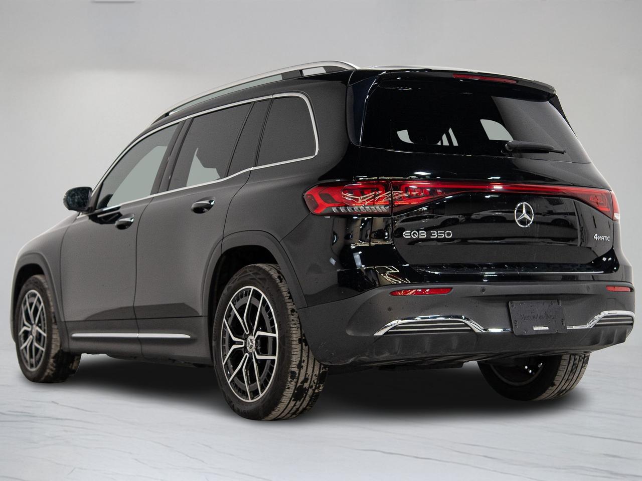 2023 Mercedes-Benz EQB 350 | AMG PKG | EXCLUSIVE & SPORT PKG Photo4