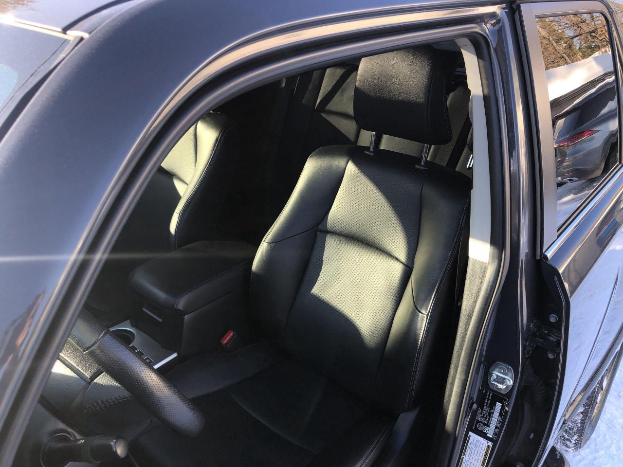 2024 Toyota 4Runner LIMITED, 7 PASS., LEATHER, ROOF, NAVI, JBL, HTD. & Photo