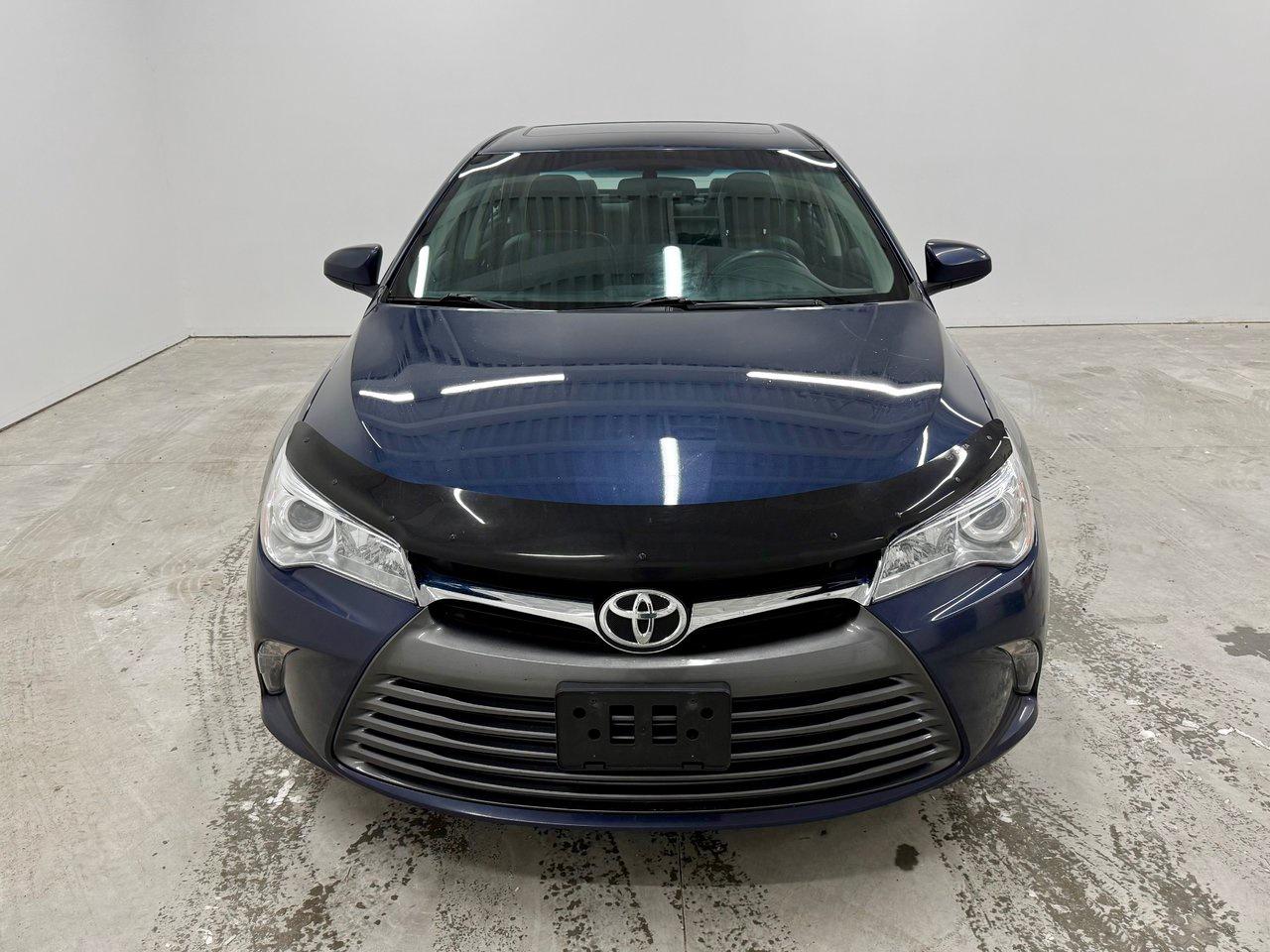 2016 Toyota Camry  Photo2