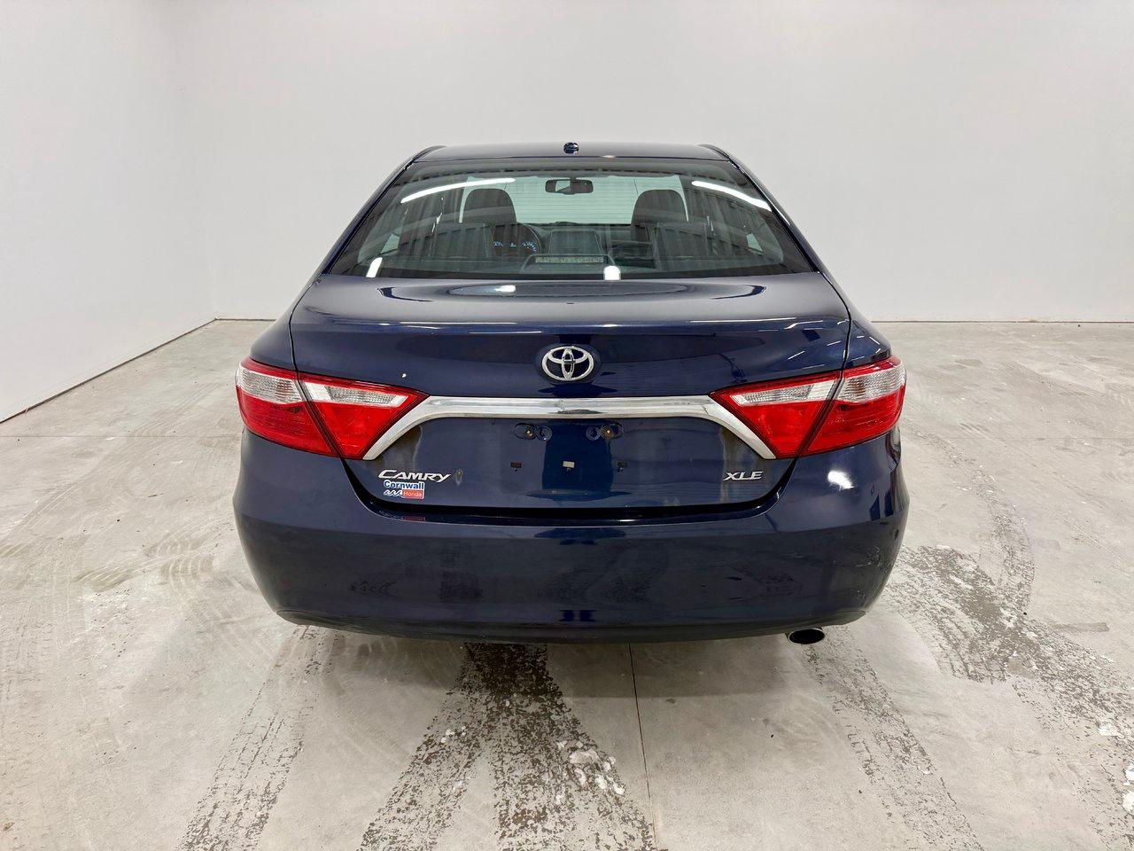 2016 Toyota Camry  Photo