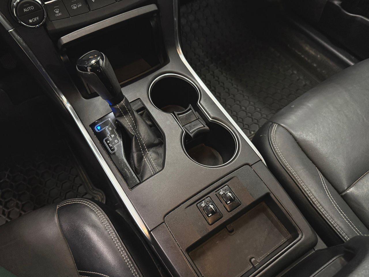 2016 Toyota Camry  Photo