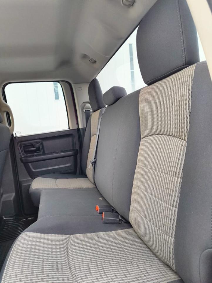 2011 RAM 1500 ST 4dr Quad Cab 4WD SB (4.7L 8cyl 5A) Photo