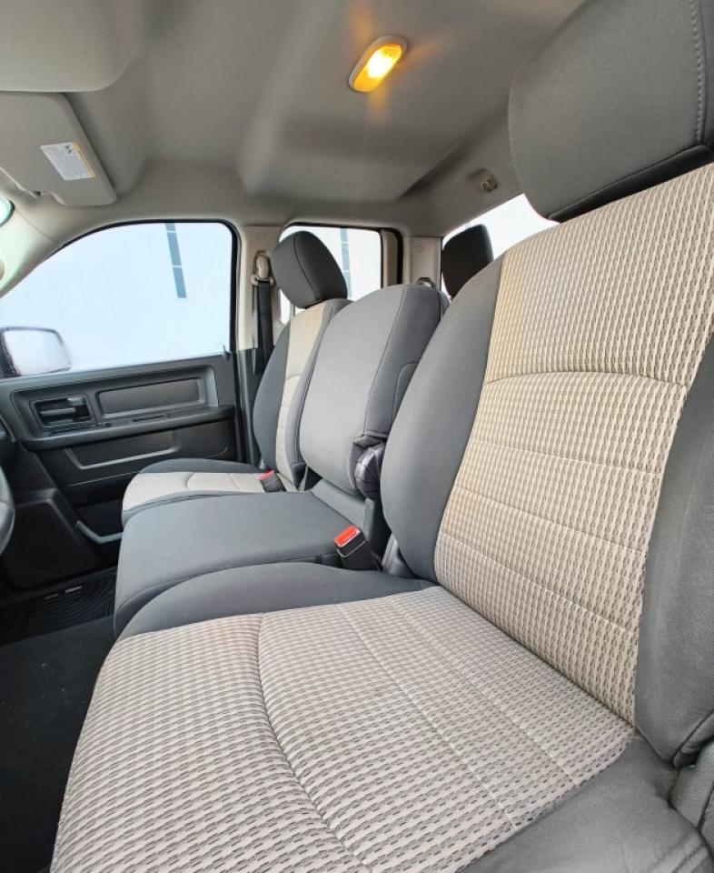 2011 RAM 1500 ST 4dr Quad Cab 4WD SB (4.7L 8cyl 5A) Photo