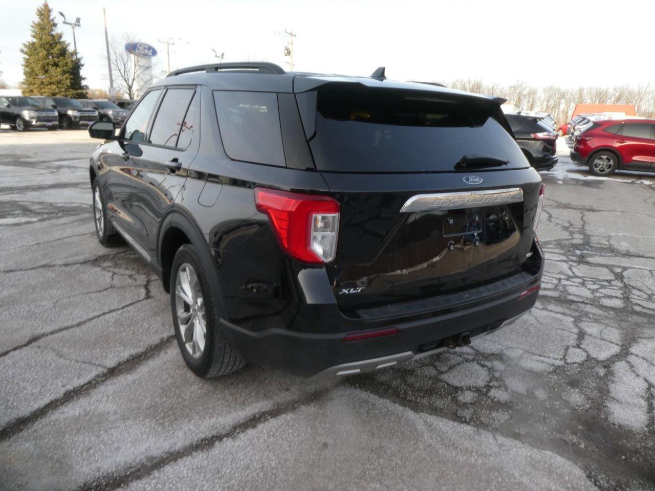 2020 Ford Explorer XLT XLT Photo2