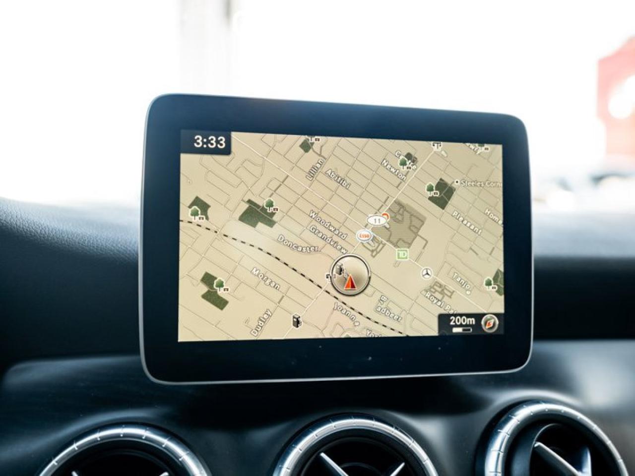 2018 Mercedes-Benz CLA-Class 250 Sunroof Blind Spot Assist Active Brake Assist Navi Heated Seats Photo