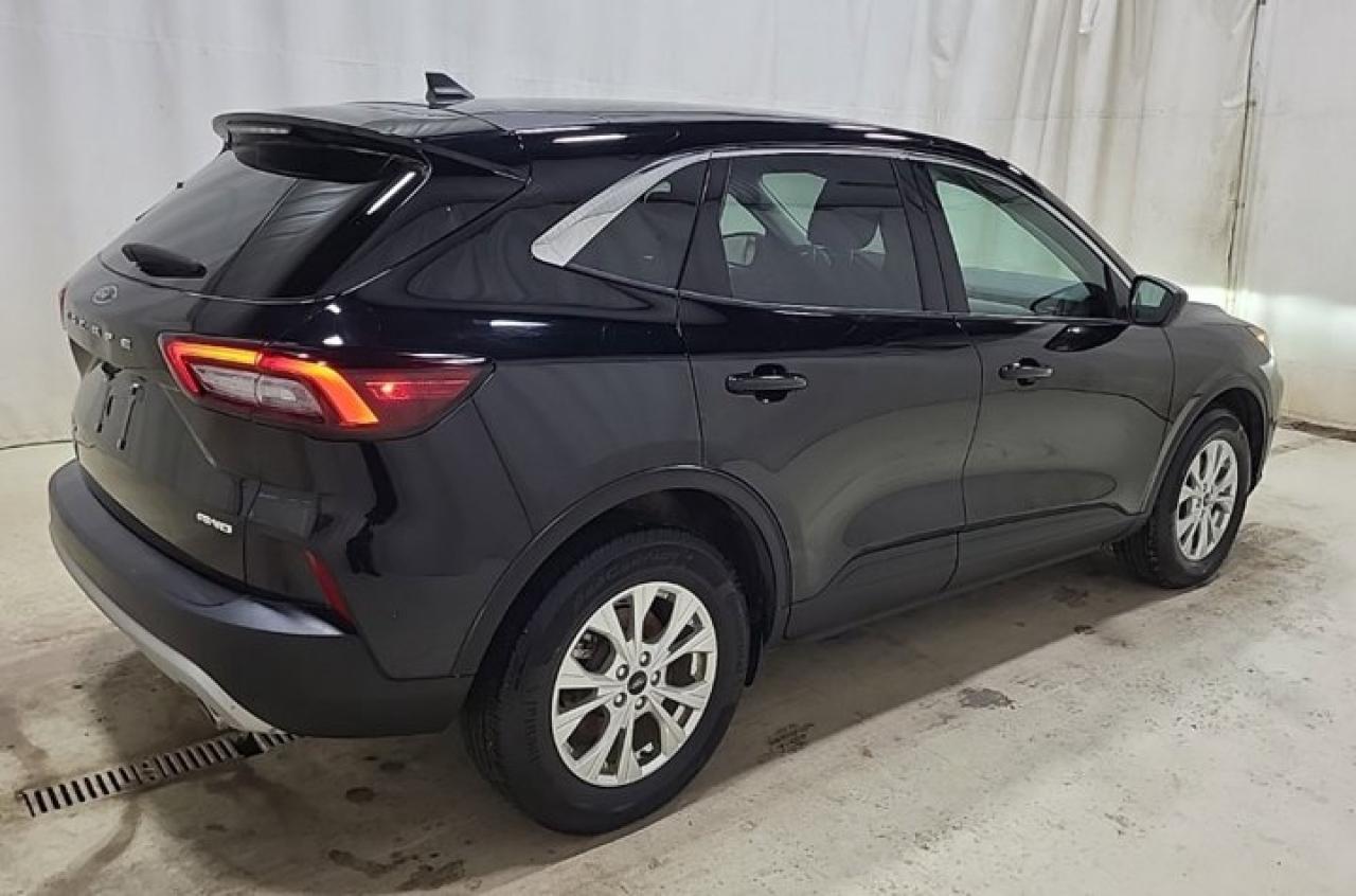 2024 Ford Escape Active | AWD | Heated Wheel + Seats | Remote Start | CarPlay + Android | Power Seat | BSM and More ! Photo3