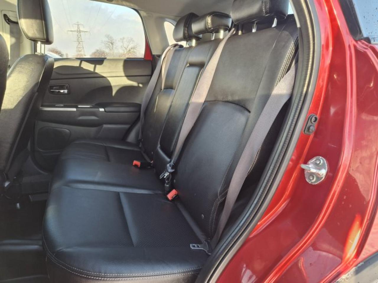 2019 Mitsubishi RVR GT Premium AWD | Leather | Glass Roof | Premium Audio | CarPlay + Android | Power Seat & More! Photo