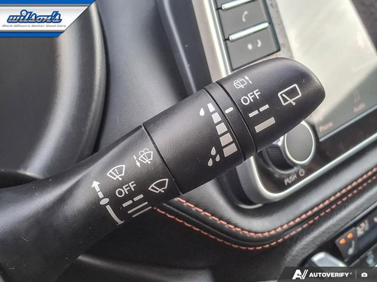 2019 Nissan Kicks SR | Leather | Heated Seats | Remote Start | Bose Audio | CarPlay + Android | Keyless Entry & More ! Photo