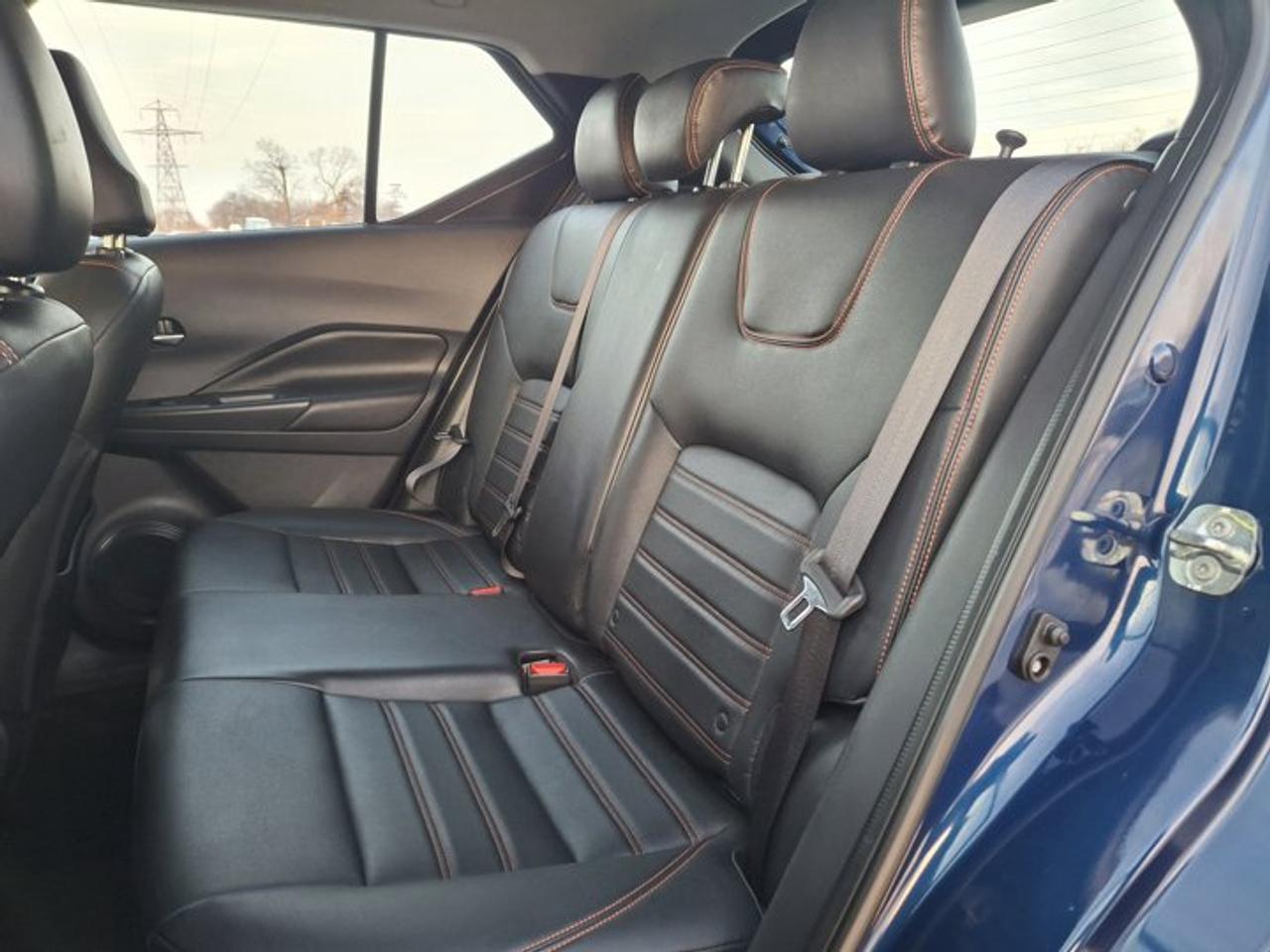 2019 Nissan Kicks SR | Leather | Heated Seats | Remote Start | Bose Audio | CarPlay + Android | Keyless Entry & More ! Photo