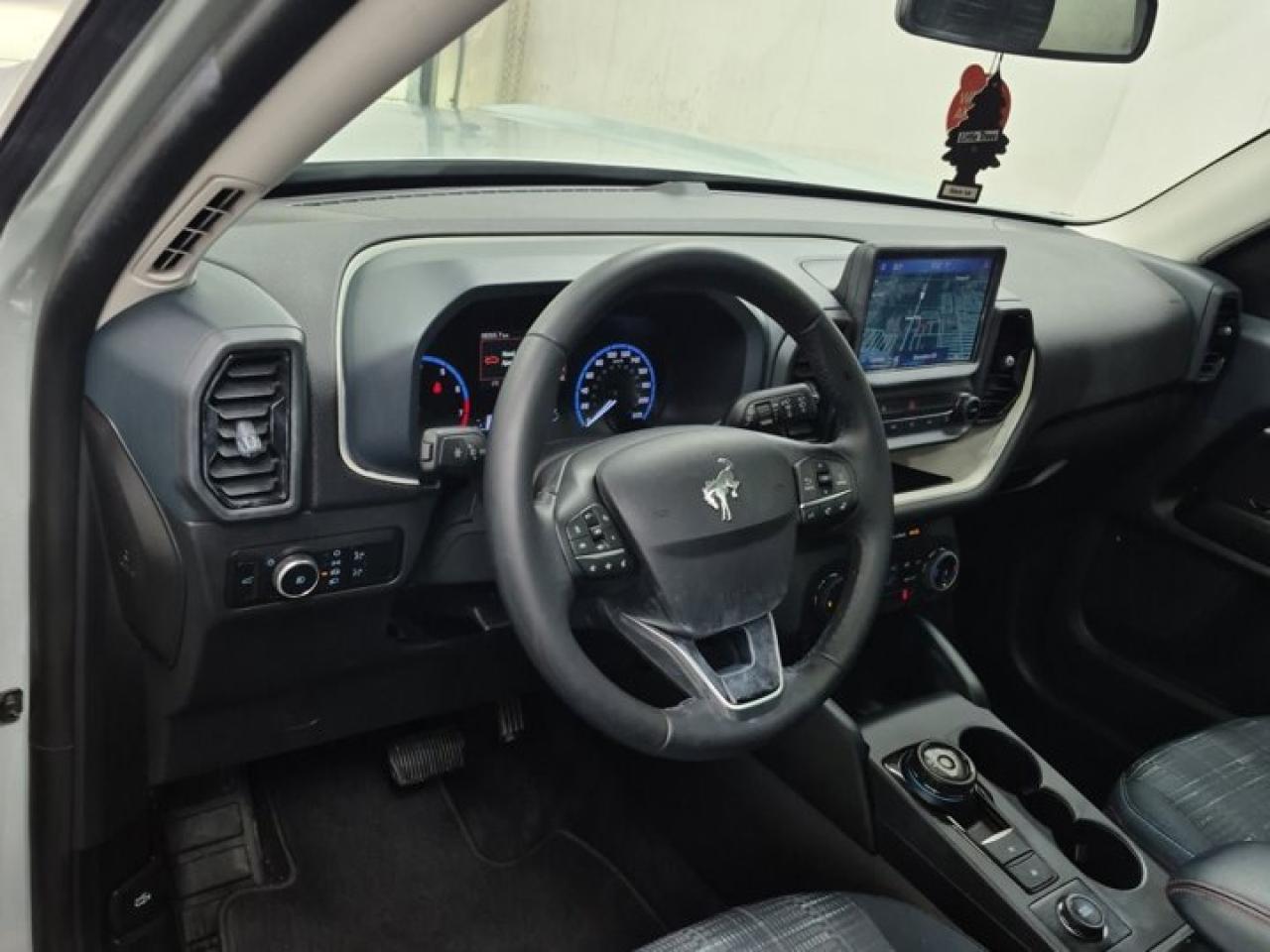 2024 Ford Bronco Sport Heritage 4WD | Sunroof | Adaptive Cruise | Power Seat | Heated Seats | Remote Start | and More ! Photo