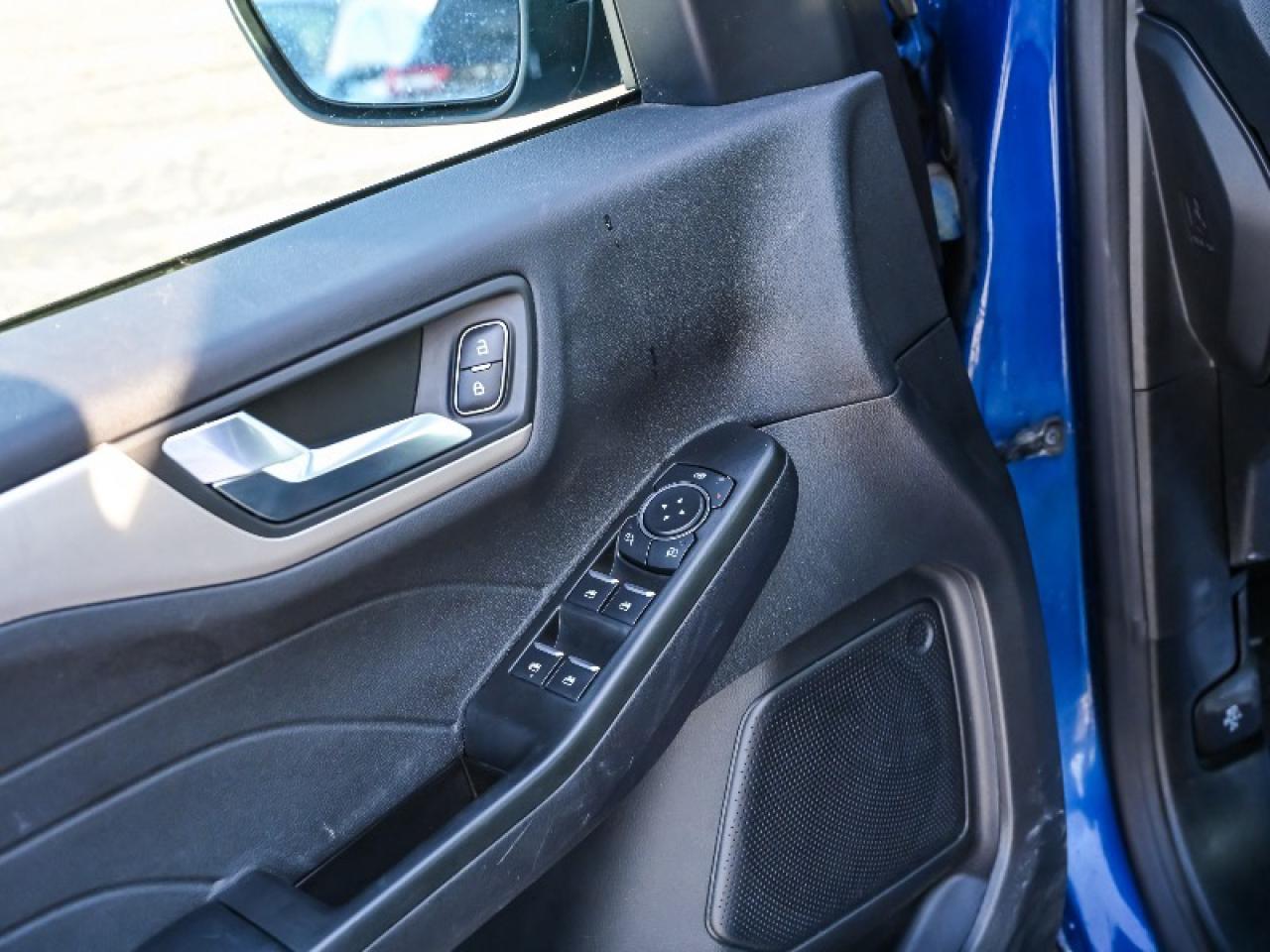 2022 Ford Escape SEL Plug-In Hybrid Photo