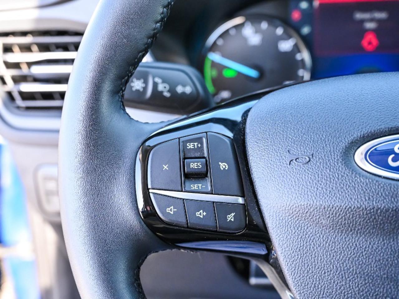 2022 Ford Escape SEL Plug-In Hybrid Photo