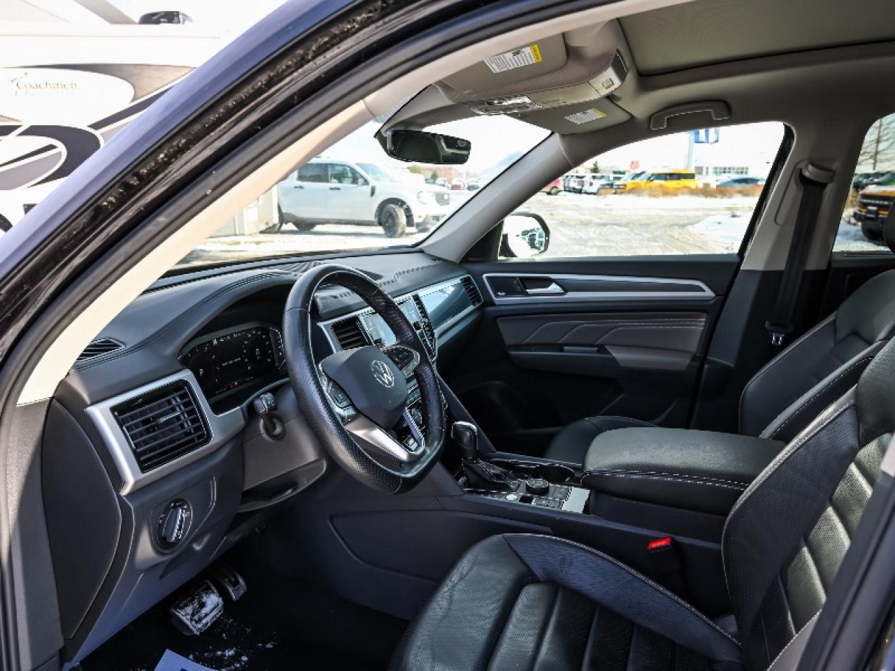 2023 Volkswagen Atlas EXECLINE Photo