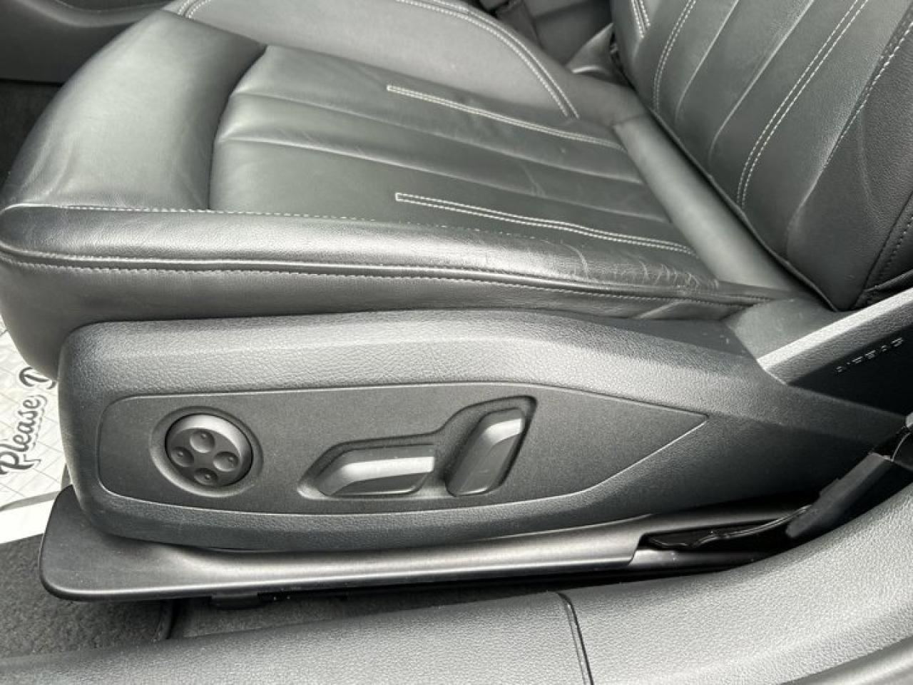 2024 Audi A4 Sedan Komfort Quattro | Sunroof | Heated Seats | Leather Seats Photo