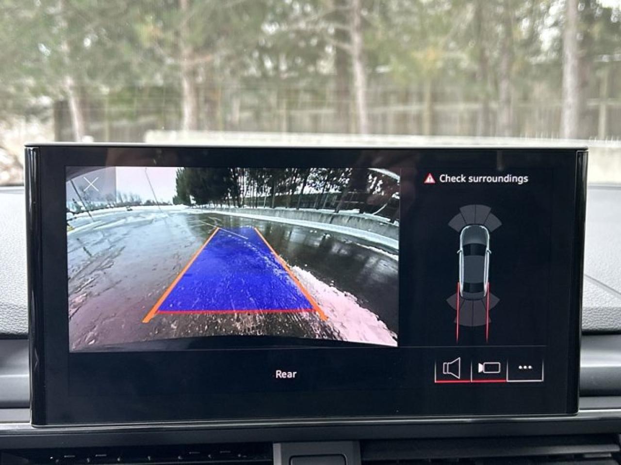 2024 Audi A4 Sedan Komfort Quattro | Sunroof | Heated Seats | Leather Seats Photo