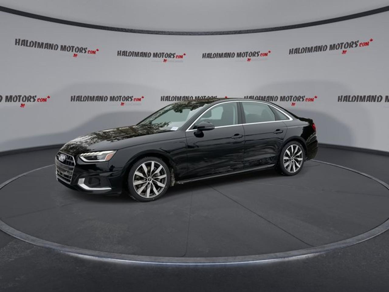 2024 Audi A4 Sedan Komfort 45 TFSI Quattro | Sunroof | Heated Seats | Leather Seats Photo3