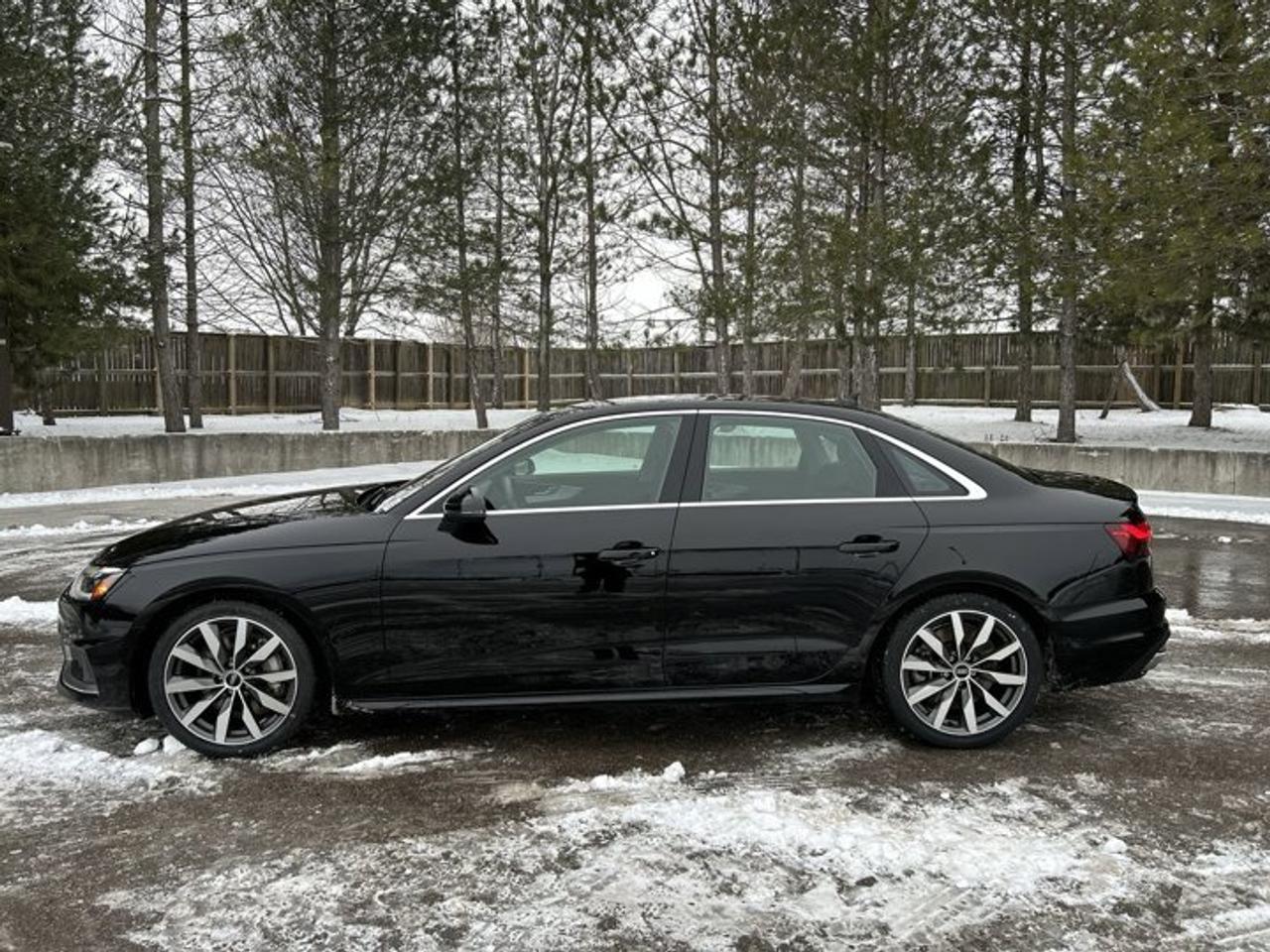 2024 Audi A4 Sedan Komfort 45 TFSI Quattro | Sunroof | Heated Seats | Leather Seats Photo