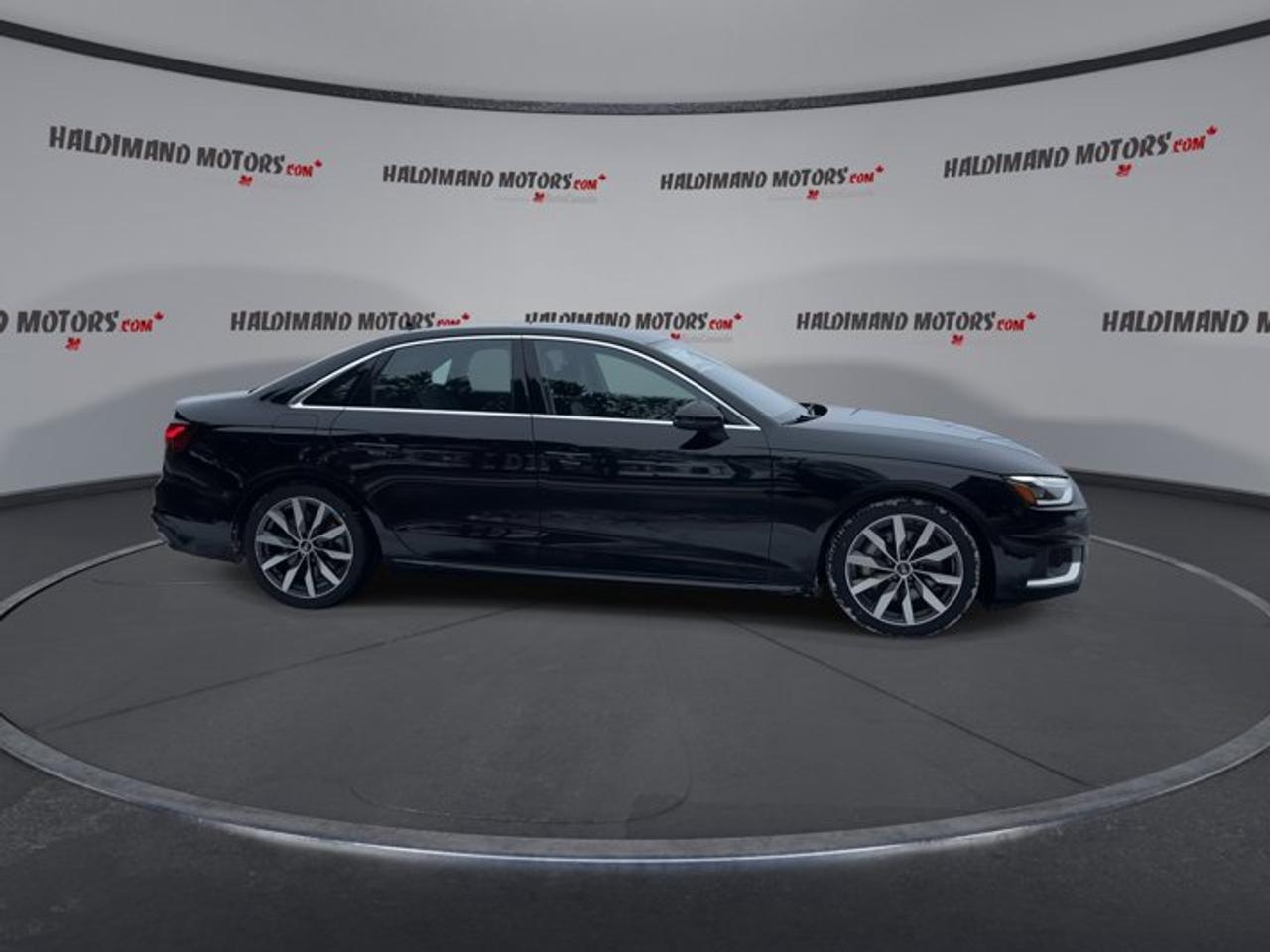 2024 Audi A4 Sedan Komfort 45 TFSI Quattro | Sunroof | Heated Seats | Leather Seats Photo