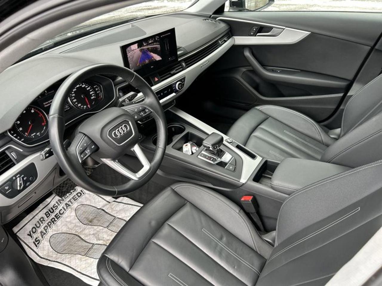 2024 Audi A4 Sedan Komfort 45 TFSI Quattro | Sunroof | Heated Seats | Leather Seats Photo