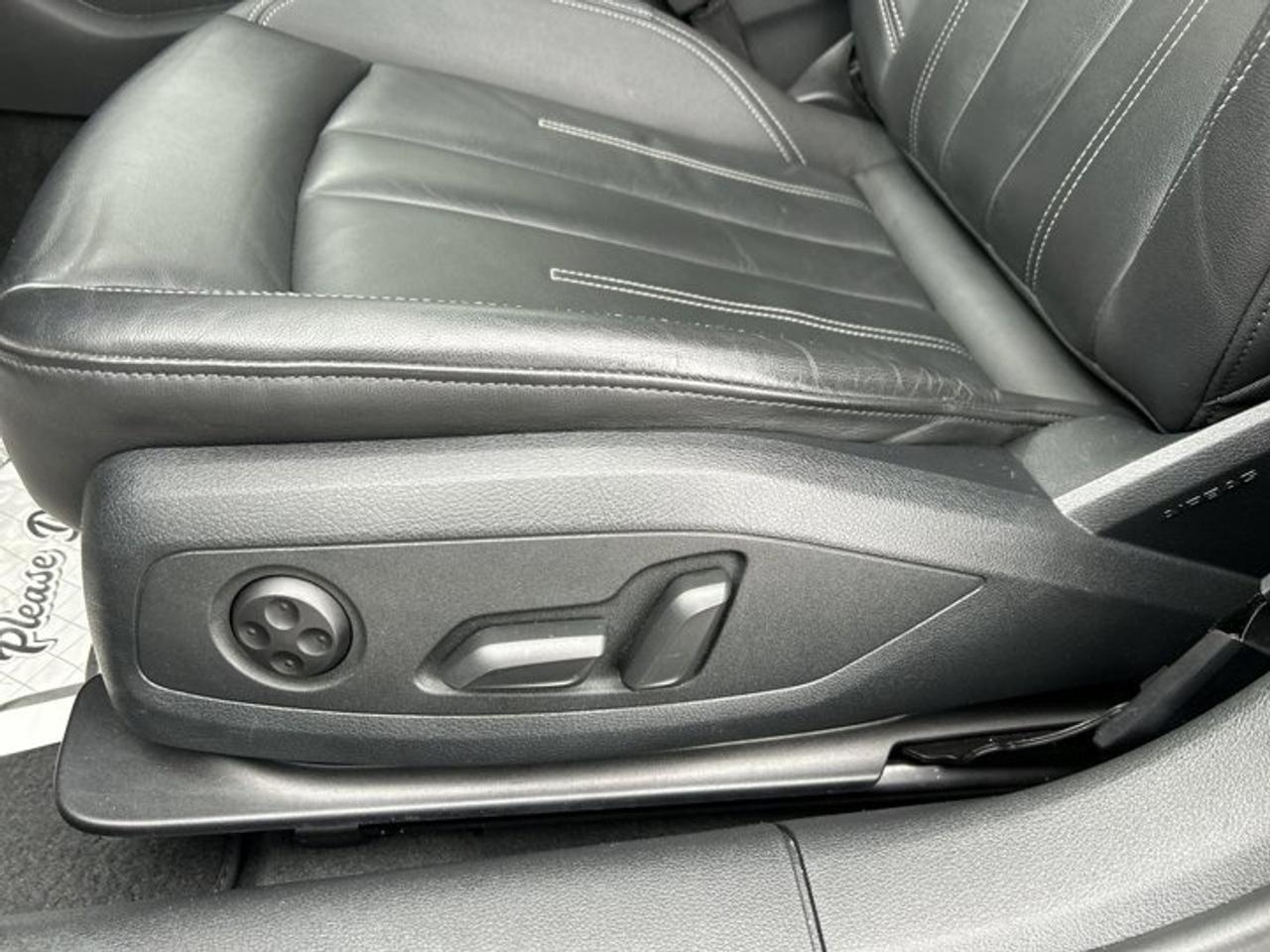 2024 Audi A4 Sedan Komfort 45 TFSI Quattro | Sunroof | Heated Seats | Leather Seats Photo