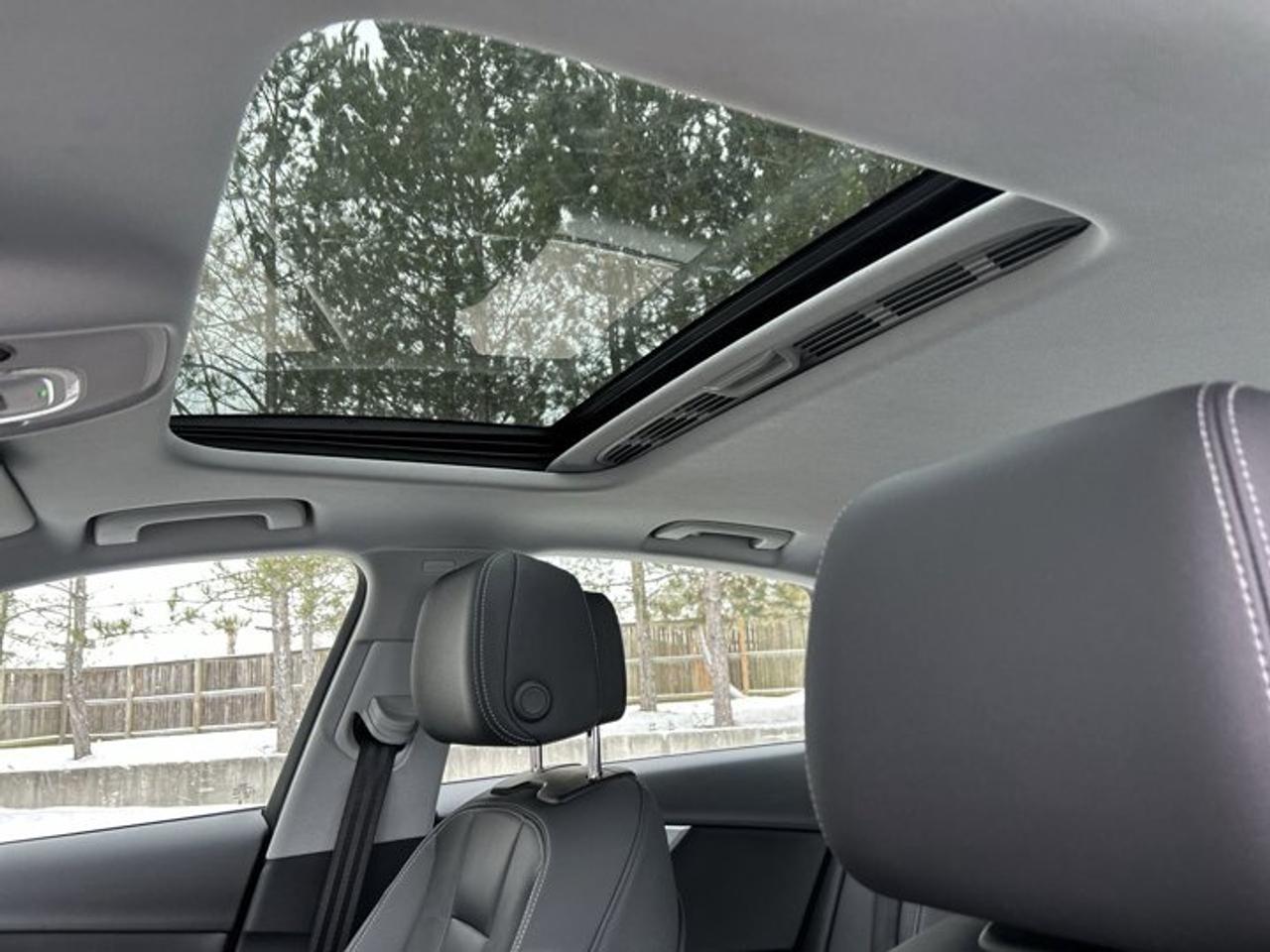 2024 Audi A4 Sedan Komfort 45 TFSI Quattro | Sunroof | Heated Seats | Leather Seats Photo