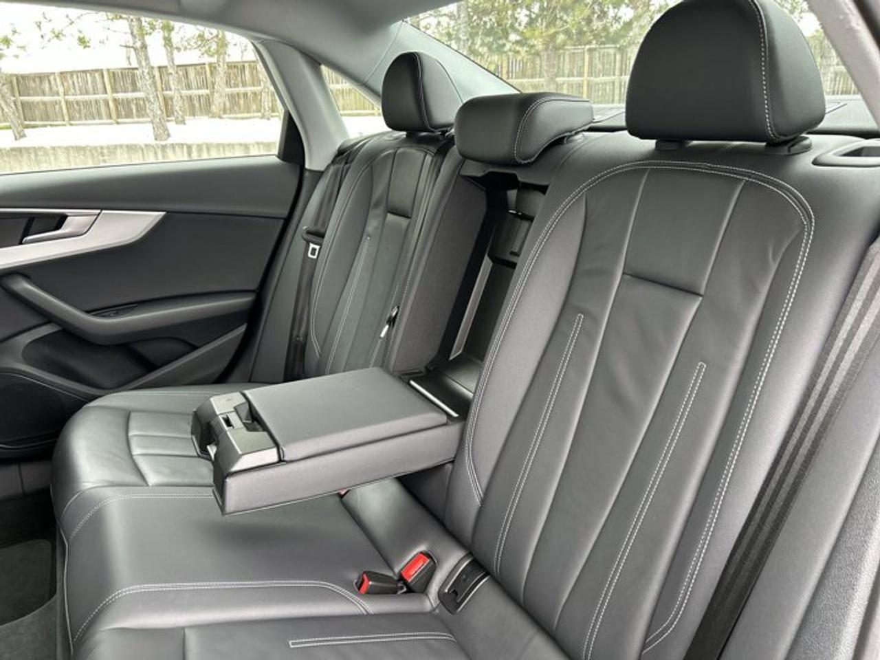 2024 Audi A4 Sedan Komfort 45 TFSI Quattro | Sunroof | Heated Seats | Leather Seats Photo