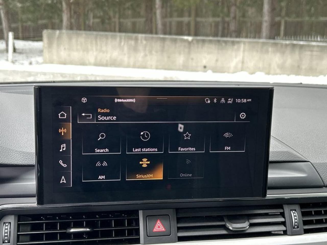 2024 Audi A4 Sedan Komfort 45 TFSI Quattro | Sunroof | Heated Seats | Leather Seats Photo