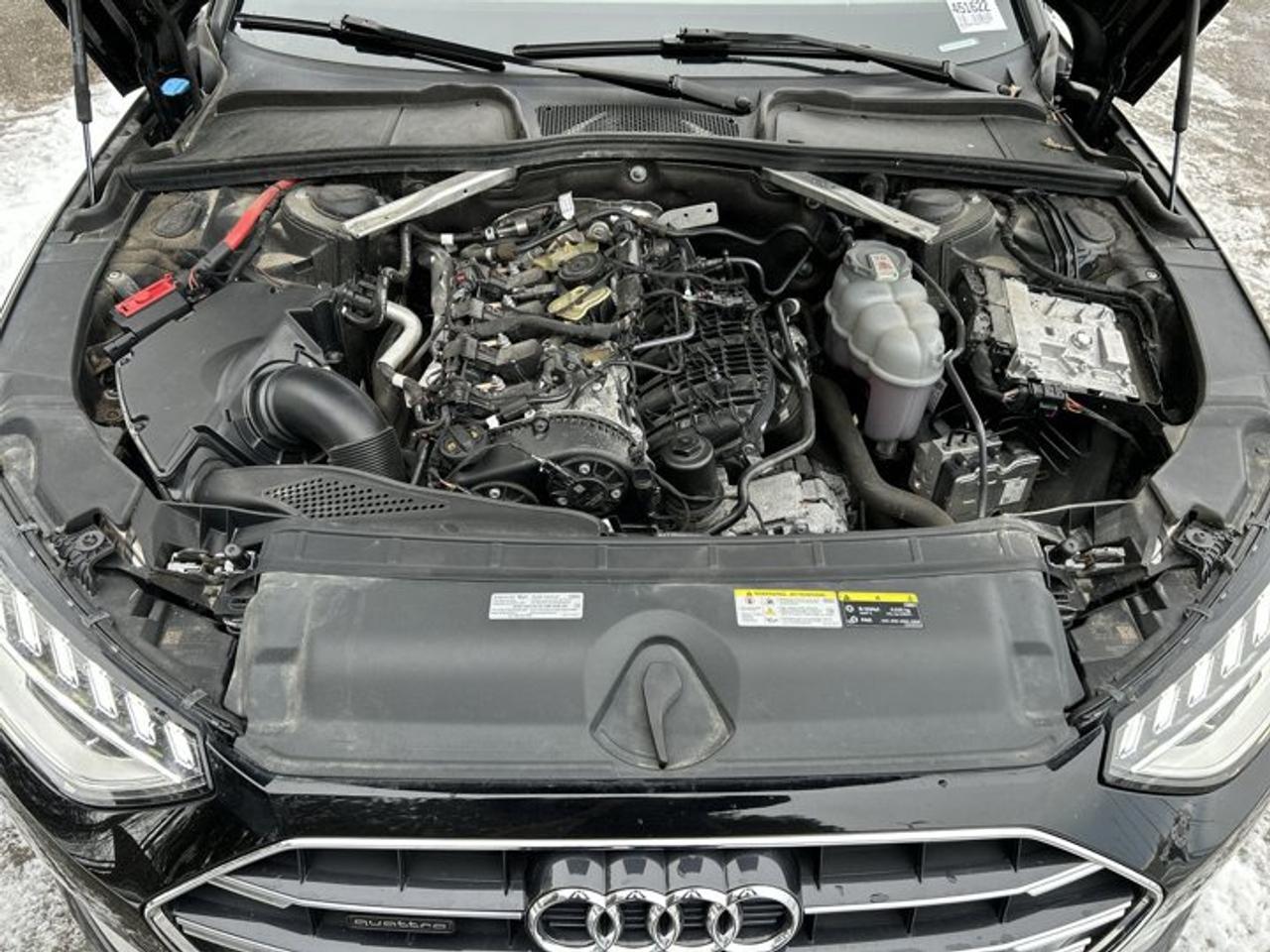 2024 Audi A4 Sedan Komfort 45 TFSI Quattro | Sunroof | Heated Seats | Leather Seats Photo