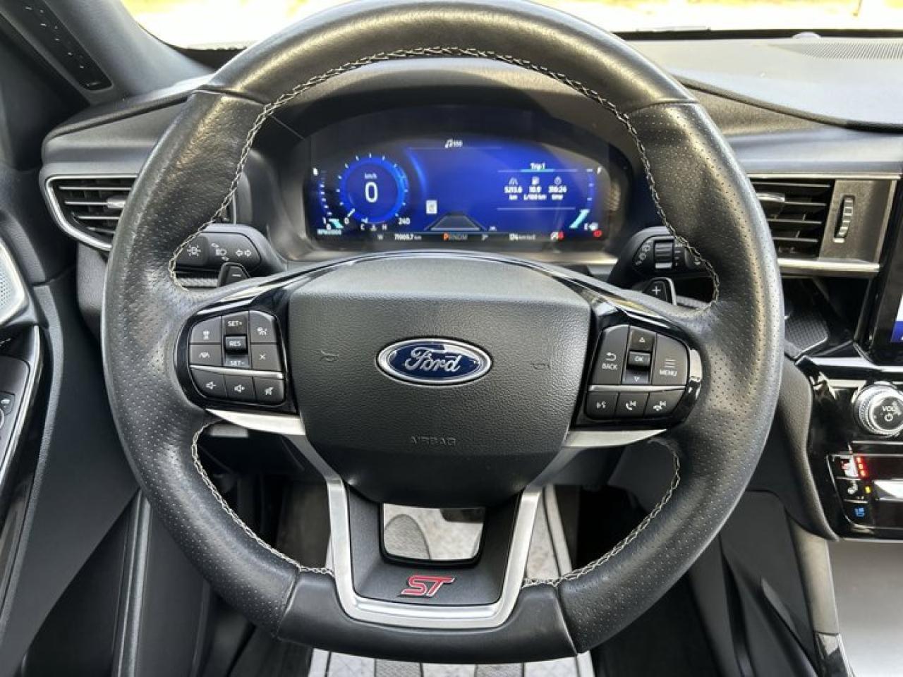 2023 Ford Explorer ST | Remote Start | Leather Seats | Panoramic Roof Photo