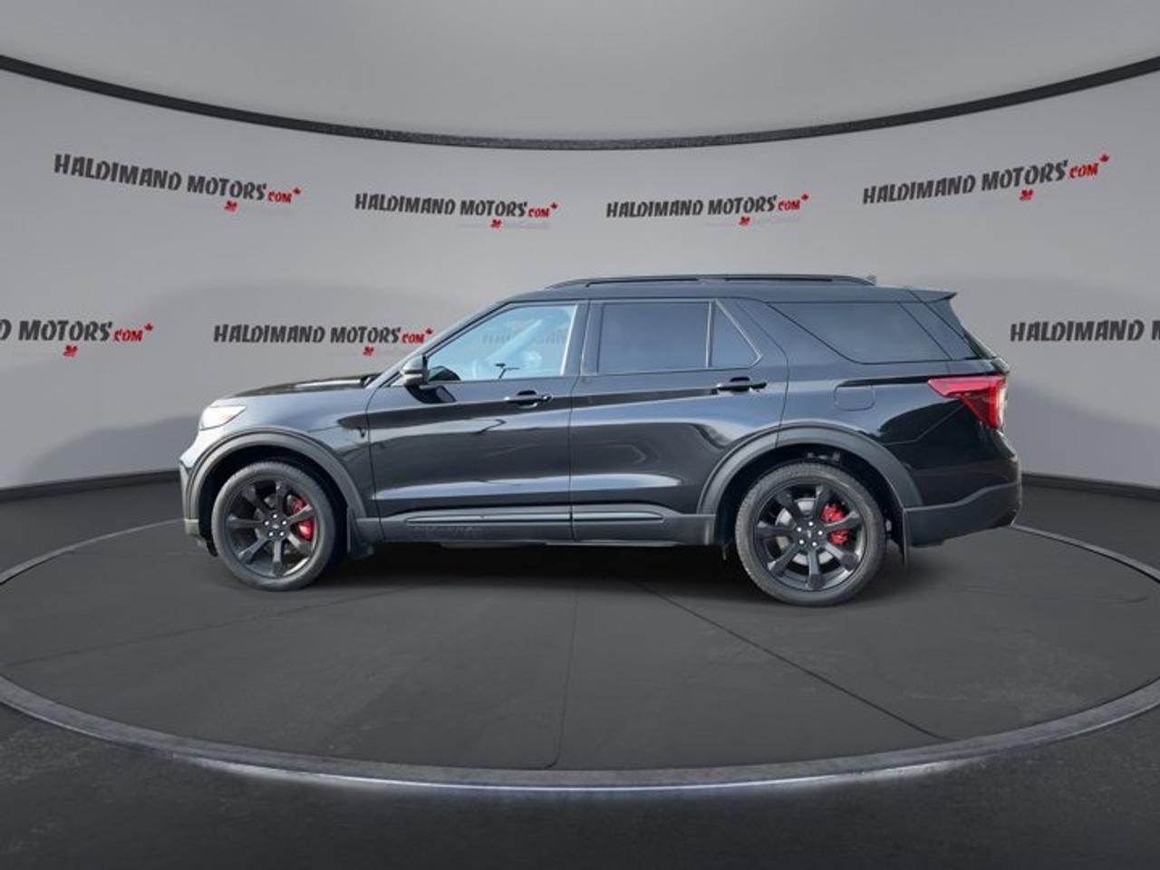 2023 Ford Explorer ST 4WD | Technology Package | Panoramic Roof Photo4