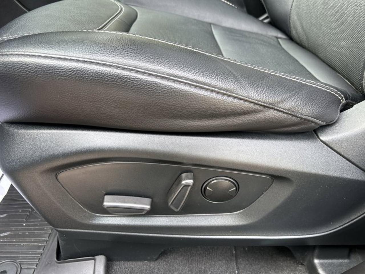 2023 Ford Explorer ST 4WD | Technology Package | Panoramic Roof Photo