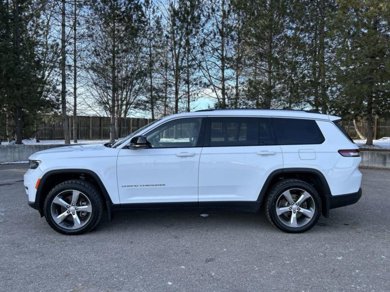 2021 Jeep Grand Cherokee Limited 4X4 Leather Seats | Heated Seats | Panoramic Roof Photo