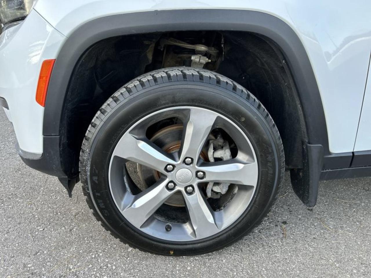 2021 Jeep Grand Cherokee Limited 4X4 Leather Seats | Heated Seats | Panoramic Roof Photo