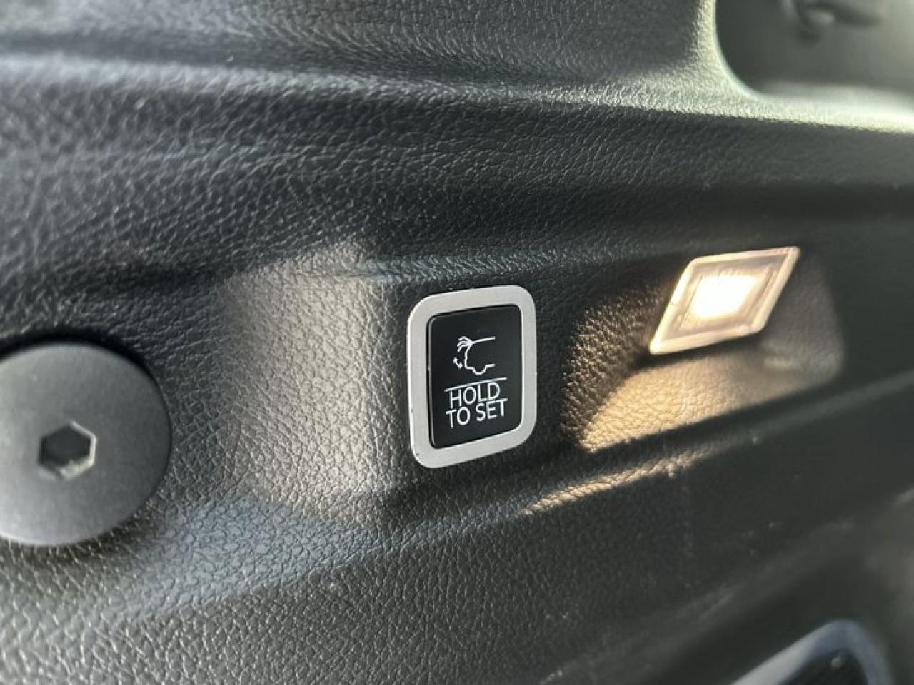 2021 Jeep Grand Cherokee Limited 4X4 Leather Seats | Heated Seats | Panoramic Roof Photo