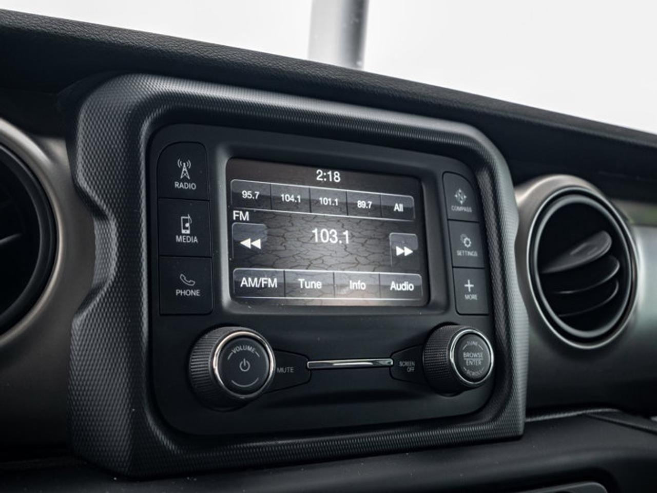 2019 Jeep Wrangler SPORT Photo