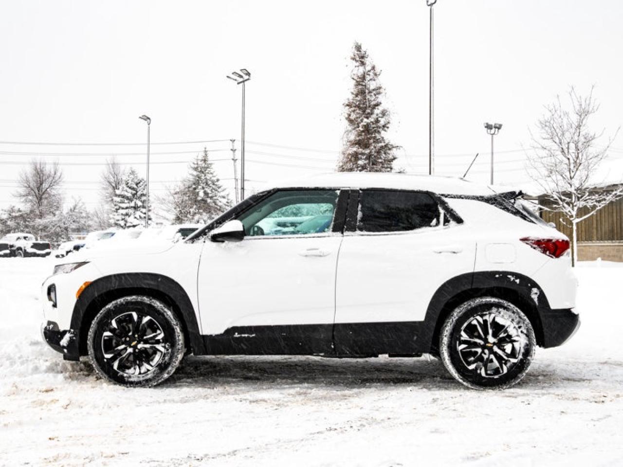 2021 Chevrolet TrailBlazer LT Photo3