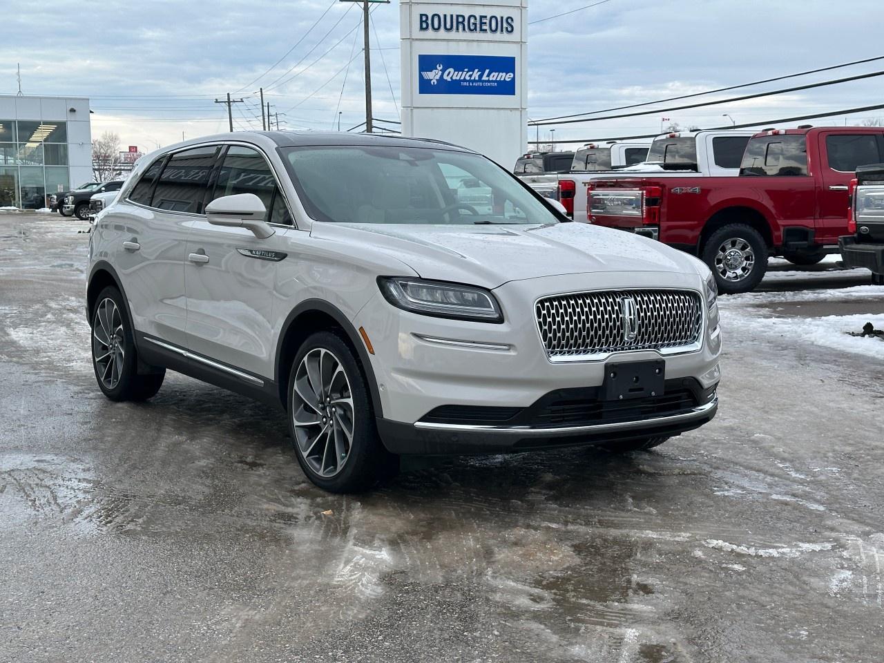 2022 Lincoln Nautilus Reserve AWD Photo