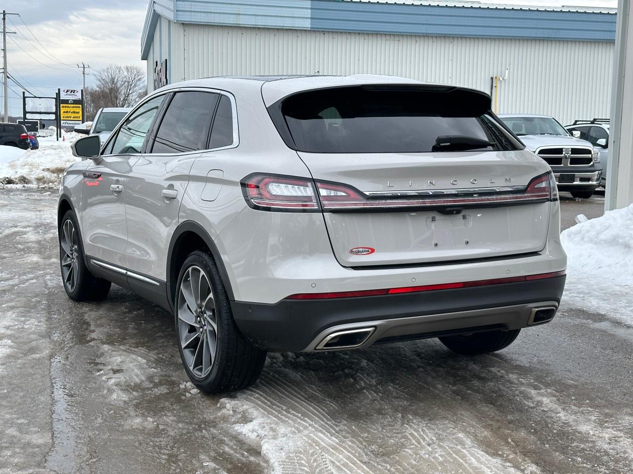 2022 Lincoln Nautilus Reserve AWD Photo