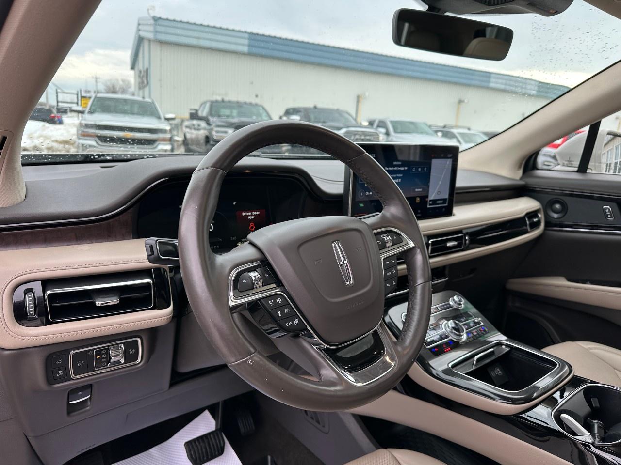 2022 Lincoln Nautilus Reserve AWD Photo