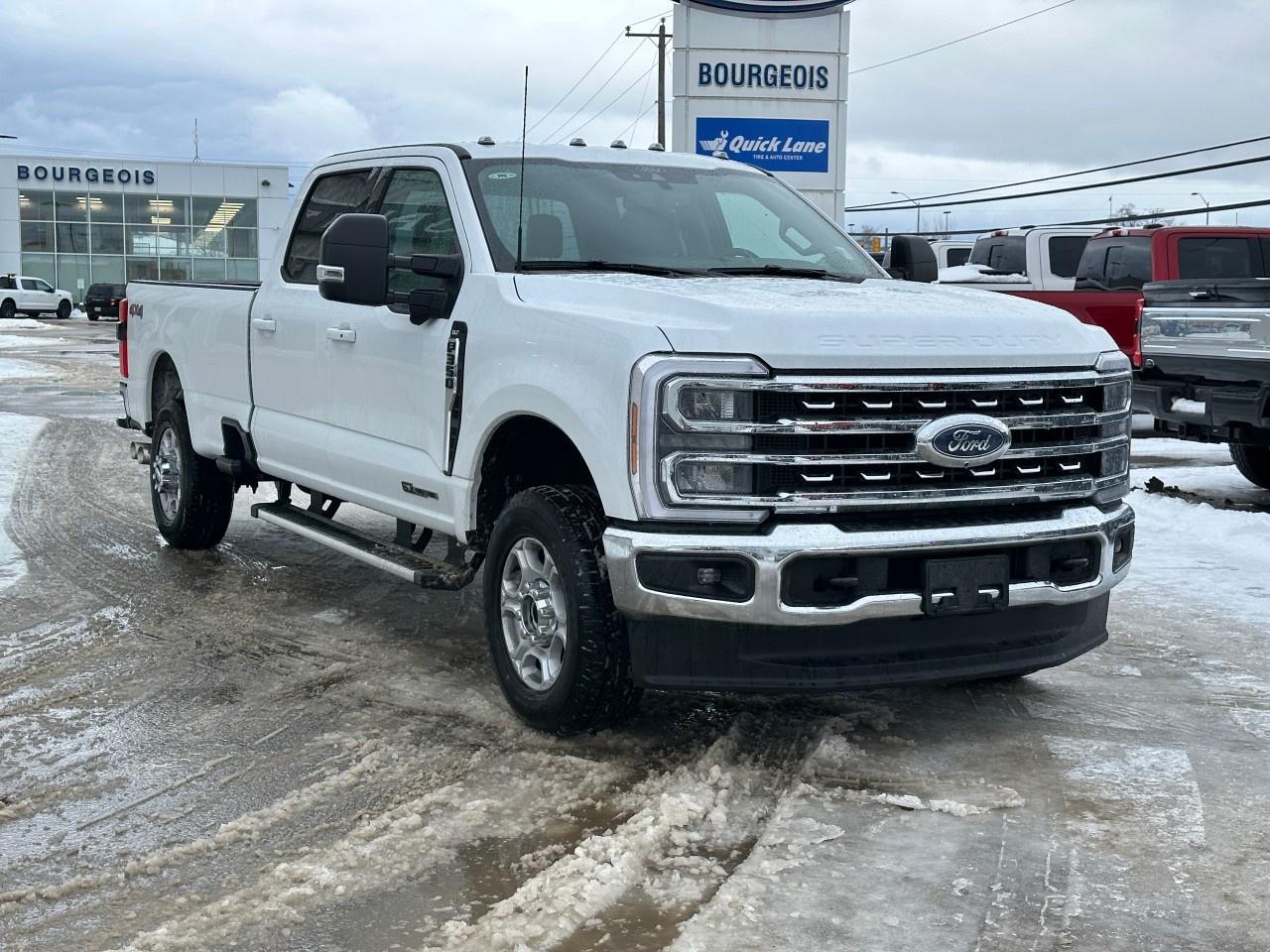 2026 Ford F-350 Super Duty SRW XLT 4WD CREW CAB 8' BOX Photo