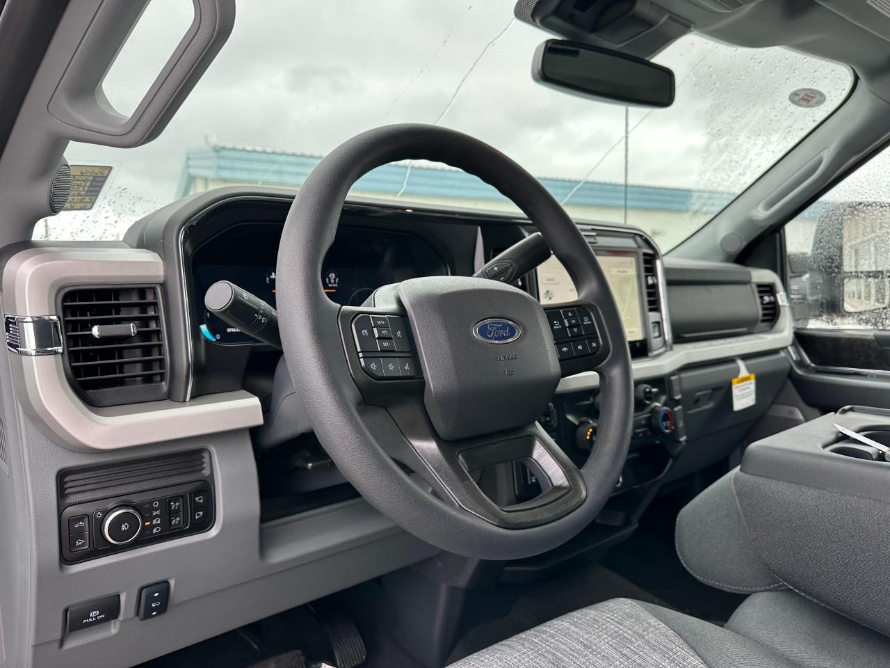 2026 Ford F-350 Super Duty SRW XLT 4WD CREW CAB 8' BOX Photo