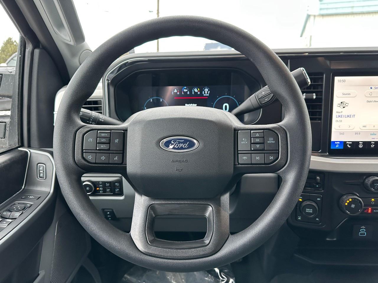 2026 Ford F-350 Super Duty SRW XLT 4WD CREW CAB 8' BOX Photo