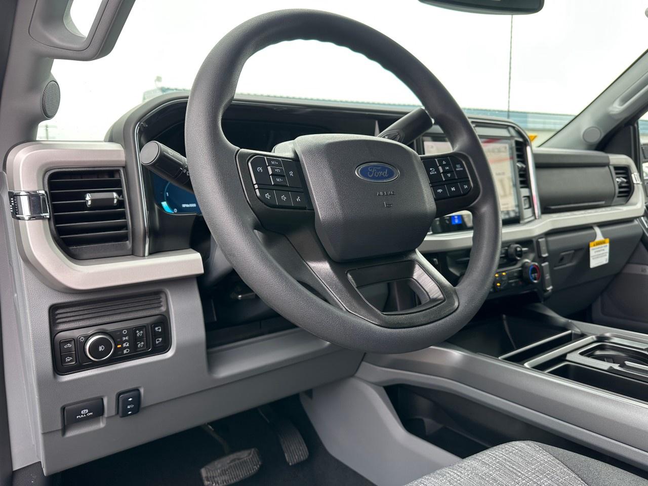 2026 Ford F-350 Super Duty SRW XLT 4WD CREW CAB 6.75' BOX Photo