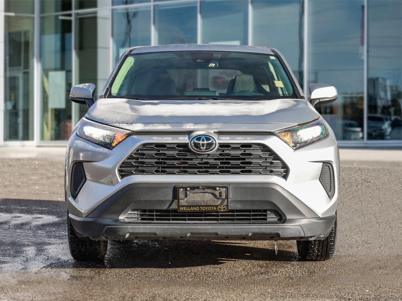 2024 Toyota RAV4 LE Photo3