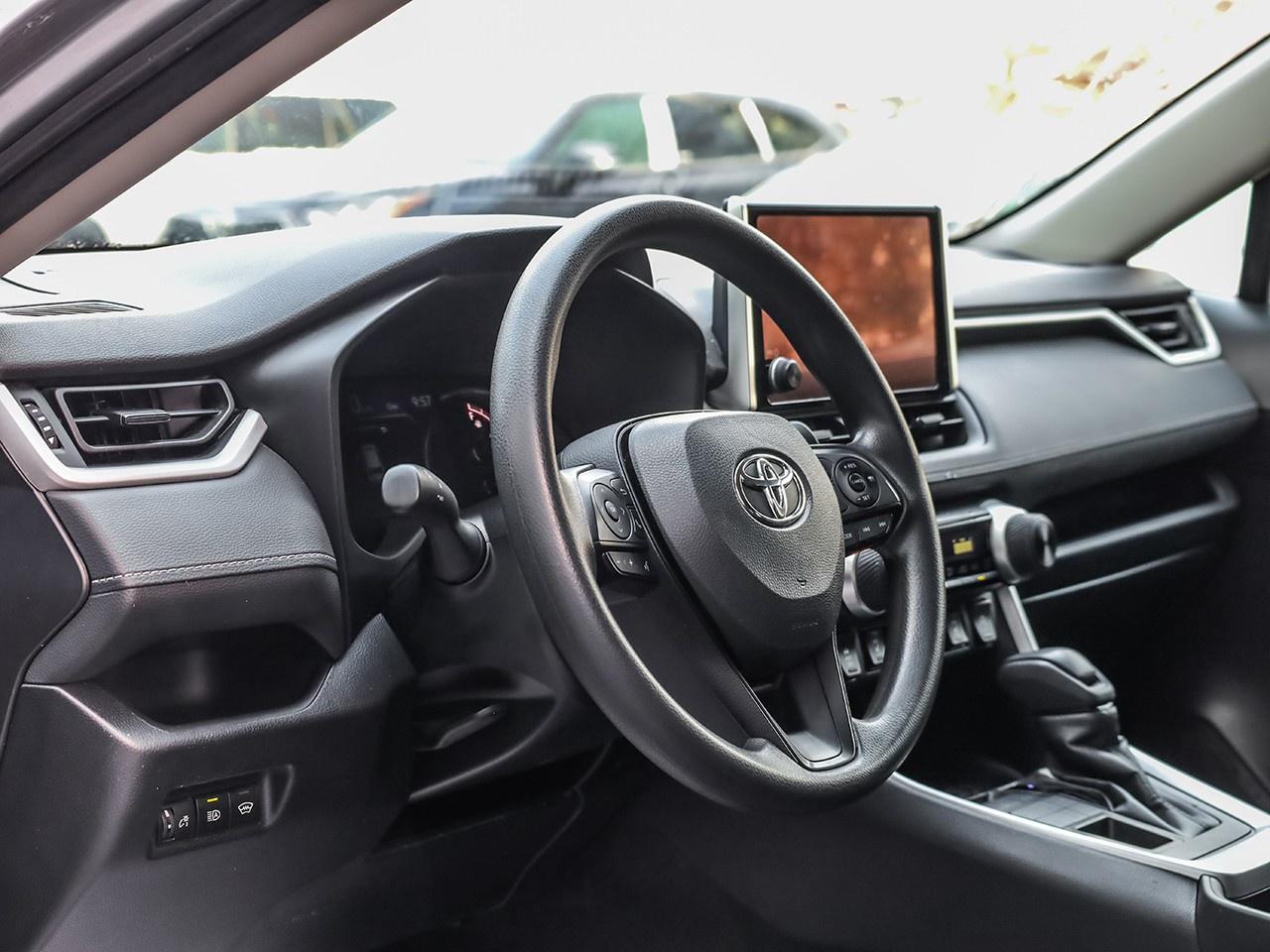 2024 Toyota RAV4 LE Photo