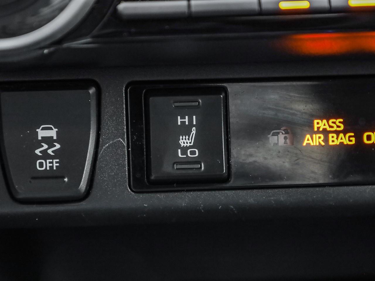 2024 Toyota RAV4 LE Photo